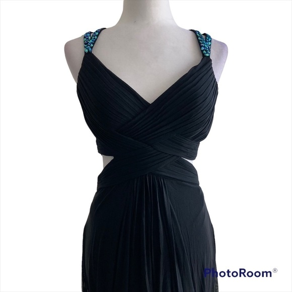 The Perfect Dress Long Black Cut Out Formal Party Dress - Picture 1 of 6